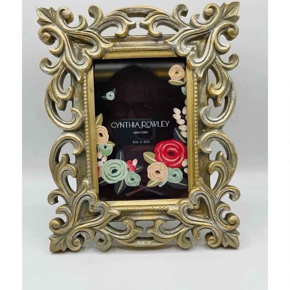 Cynthia Rowley New York Tabletop Ornate 8 x 10